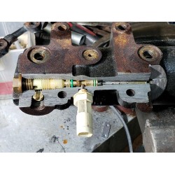 W8000130 - Brake Master Cylinder Pressure Switch (Hydromax)